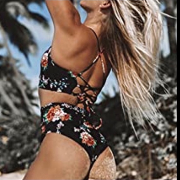 CupShe Floral Bikini swimsuit - Picture 2 of 8
